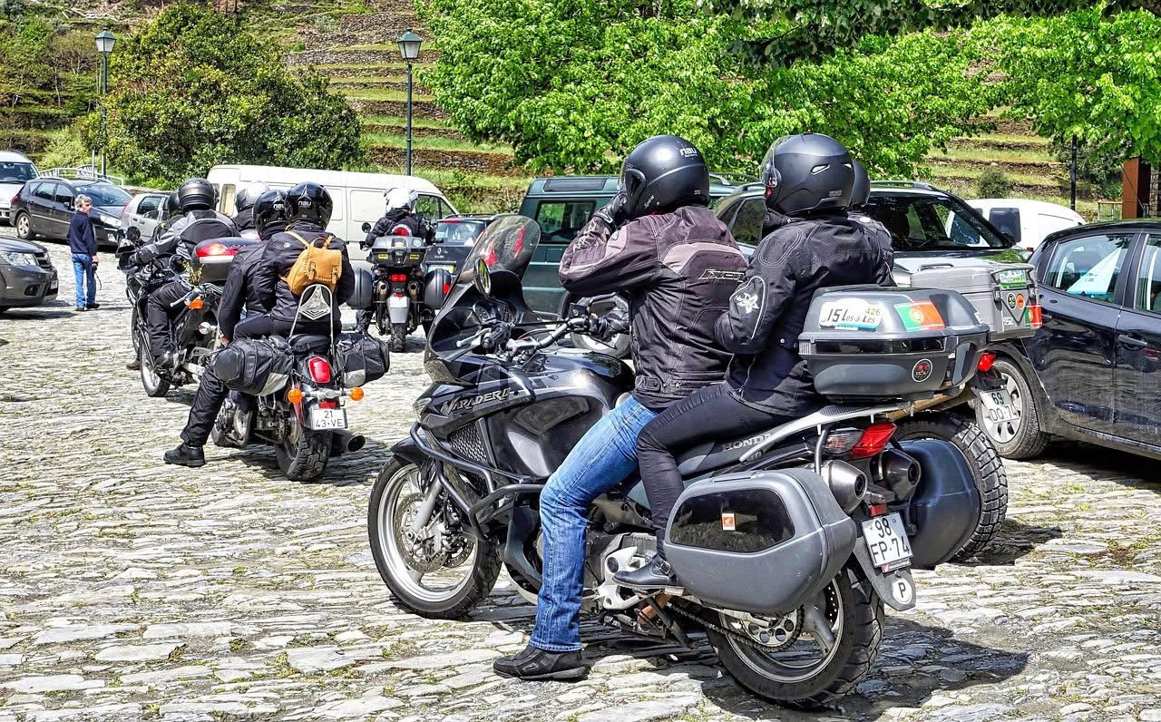 BIKER ON TOUR